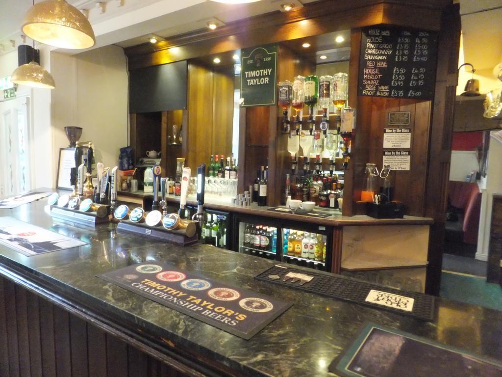 Готель The Red Lion, Stretham Екстер'єр фото